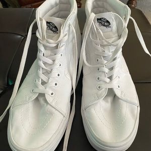 White high top off the Wall Vans like new. No streetwear.